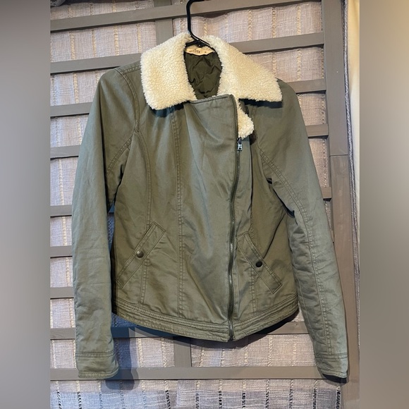 HOLLISTER Malaga Beach Sherpa Collar Moto women’s zip Bomber Jacket M Army Green - Picture 4 of 9
